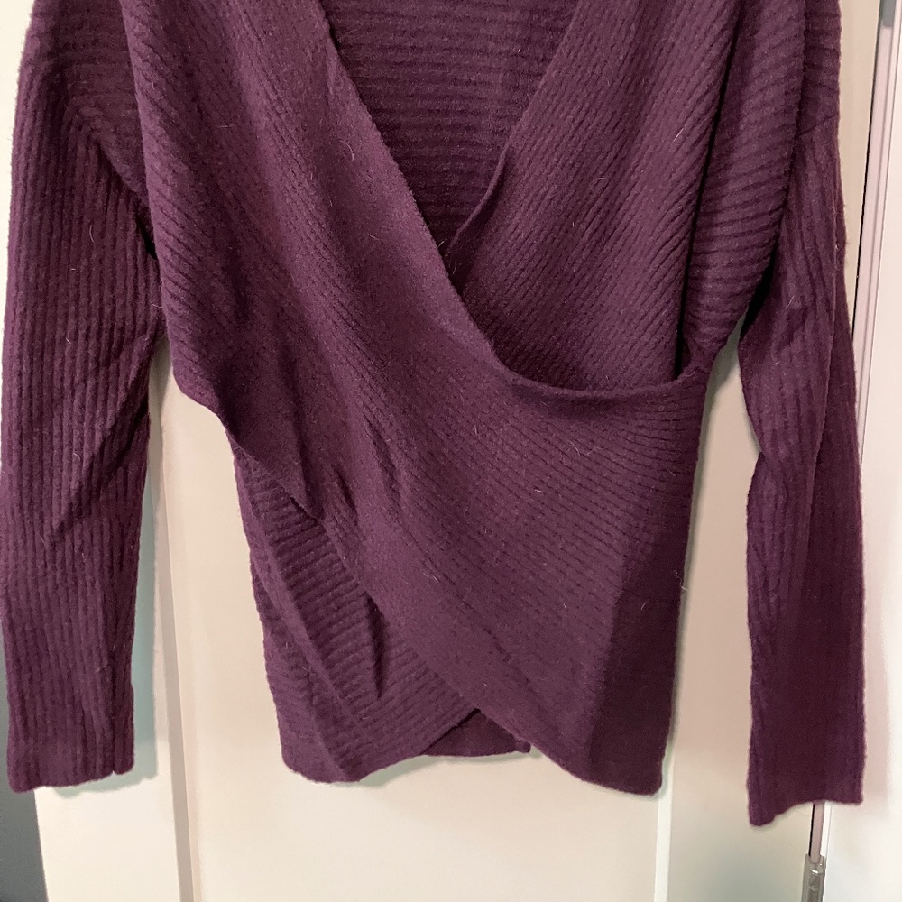 Express Sweater - Picture 3 of 3